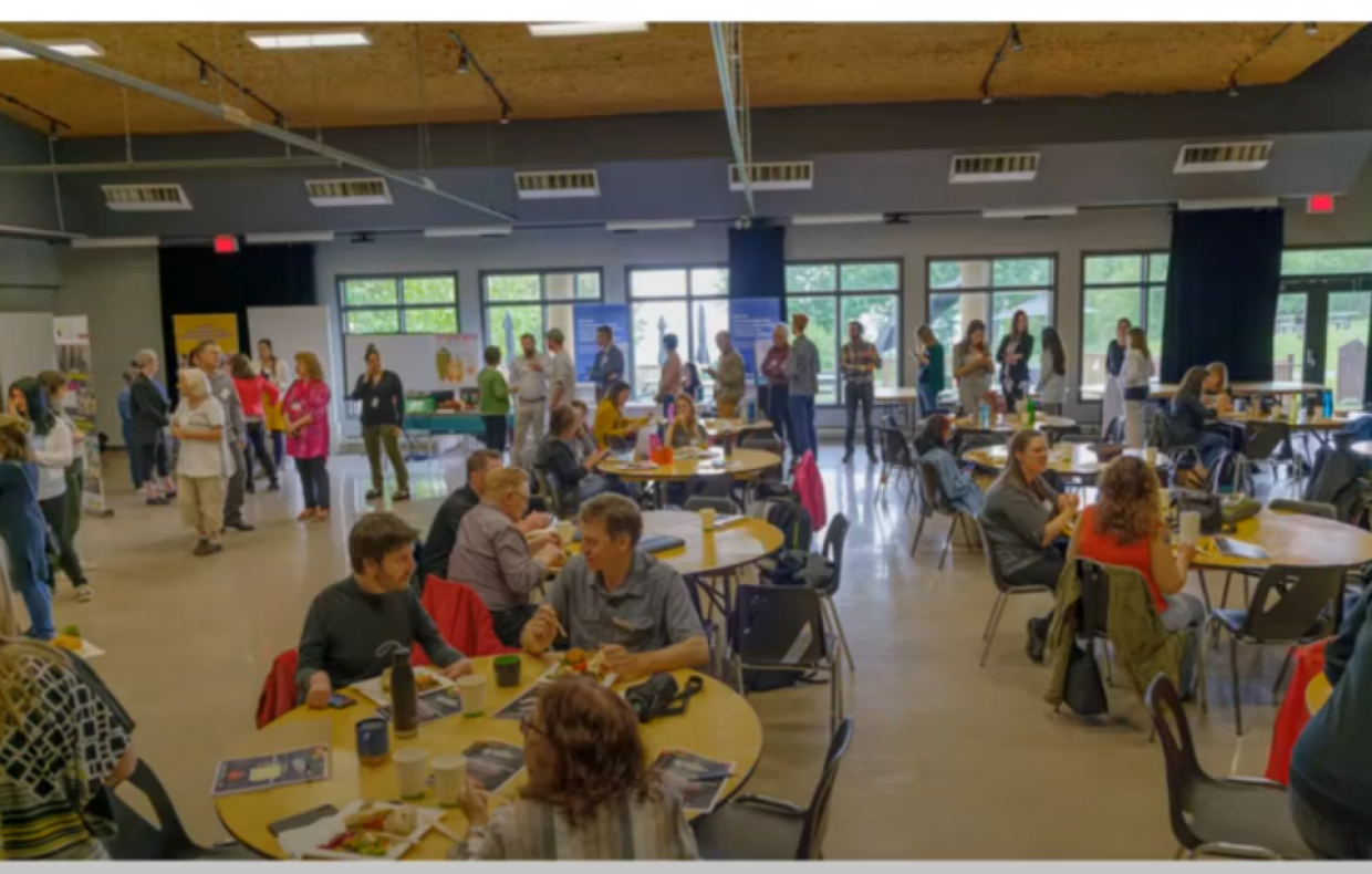 Plus d'ici - Une stratégie d'approvisionnement institutionnel en aliments locaux